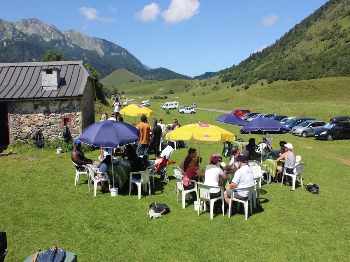 Auberge de la Vallée d'Ossau Izest Exterior foto